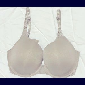 Victoria Secret light push up T-shirt bra